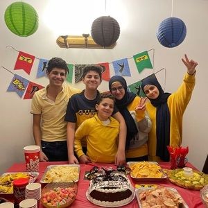 Meet your Posher, Amal